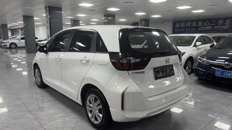 Honda Fit — фото 5