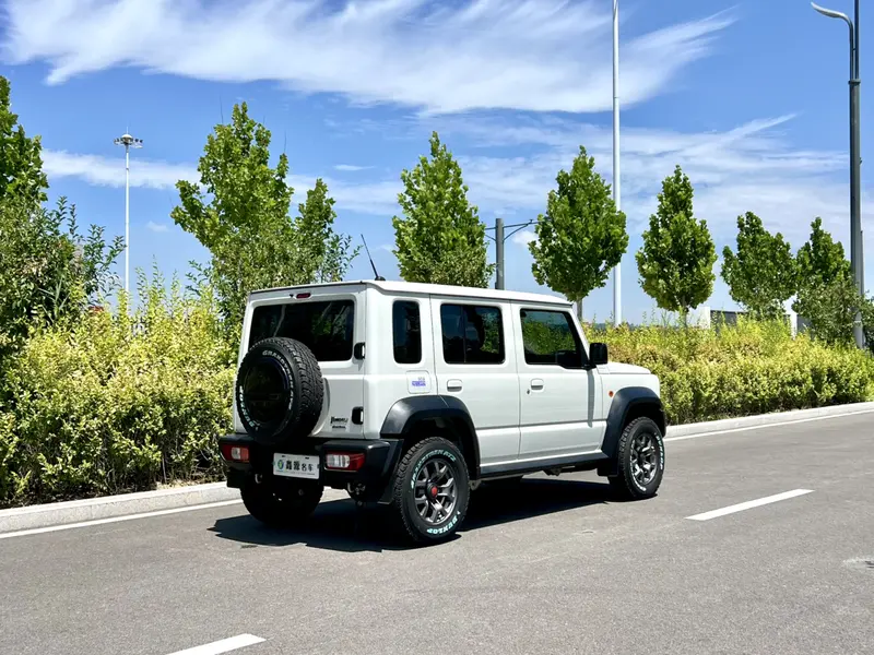 Suzuki Jimny — фото 7