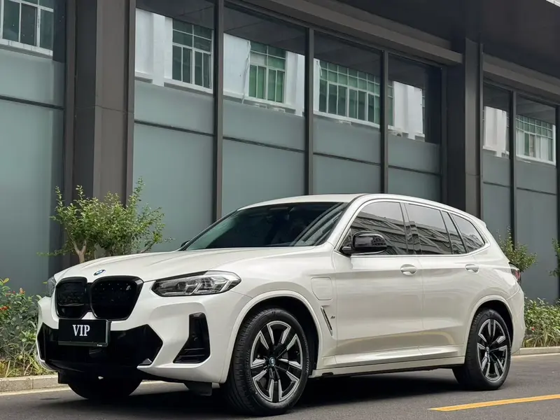 BMW i X 3