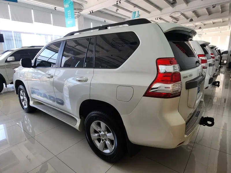 Toyota Prado — фото 3