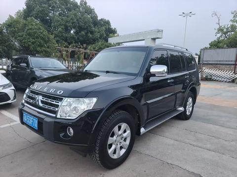 Mitsubishi Pajero (Import)