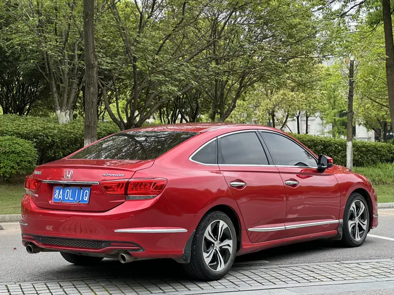 Honda Spirior — фото 7