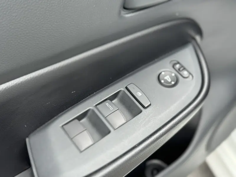 Honda Fit — фото 11