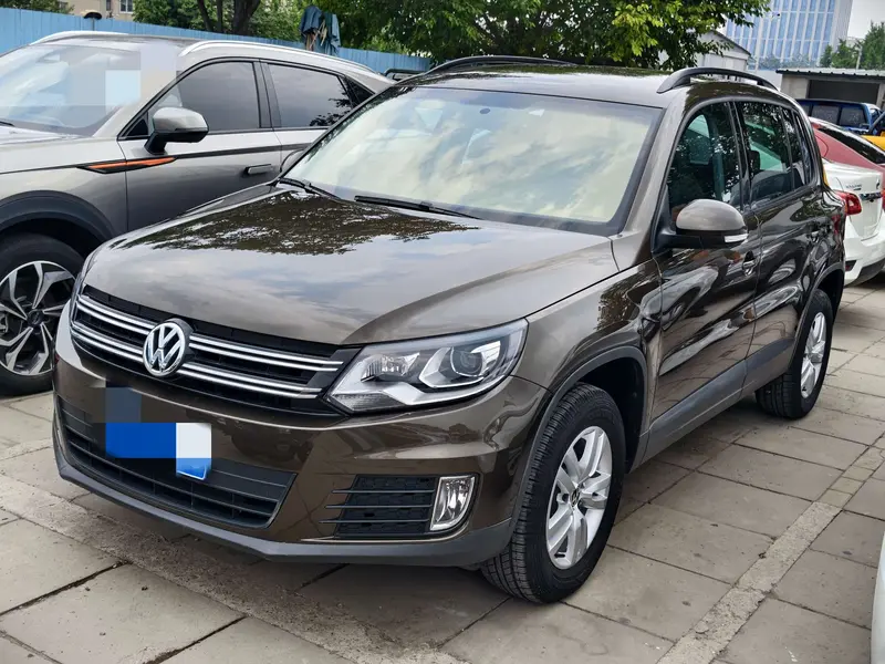 Volkswagen Tiguan — фото 1
