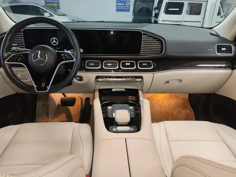 Mercedes-Benz GLE — фото 7