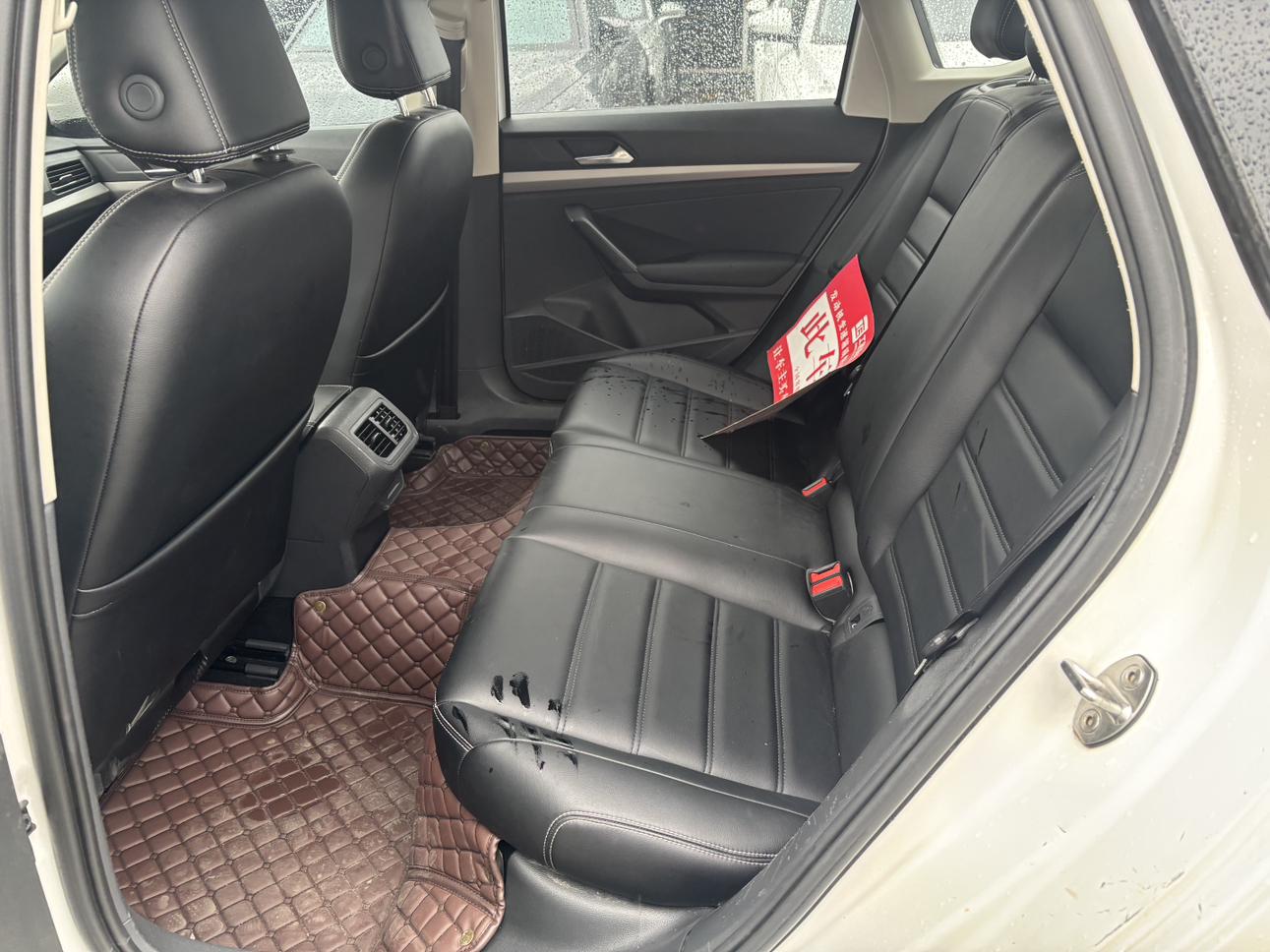 Volkswagen Lavida: фотография 12 из 17