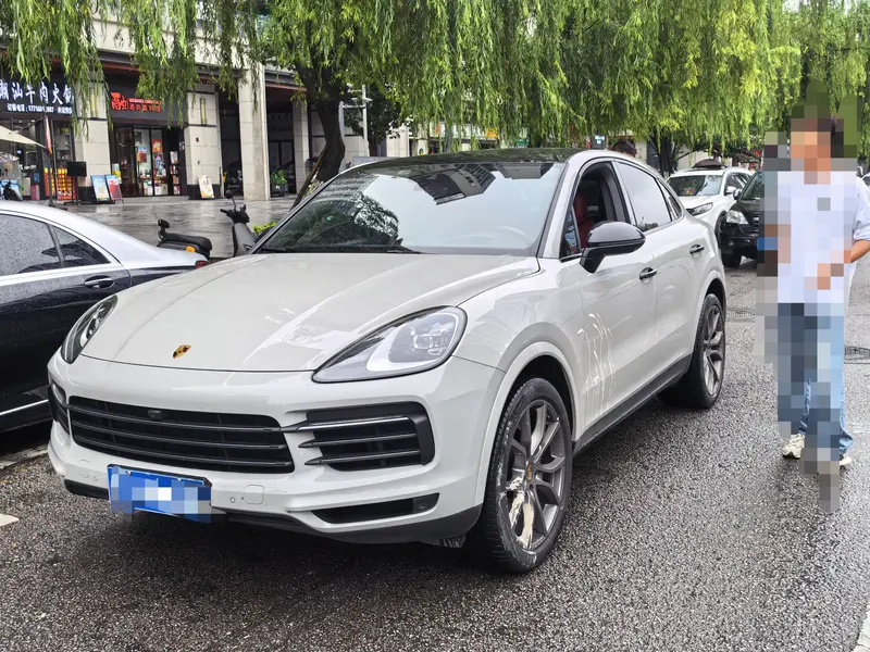 Porsche Cayenne Coupé 3.0 T Platinum — фото 1
