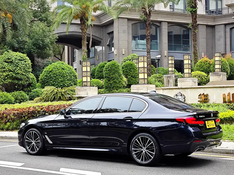 BMW 5 Series — фото 4