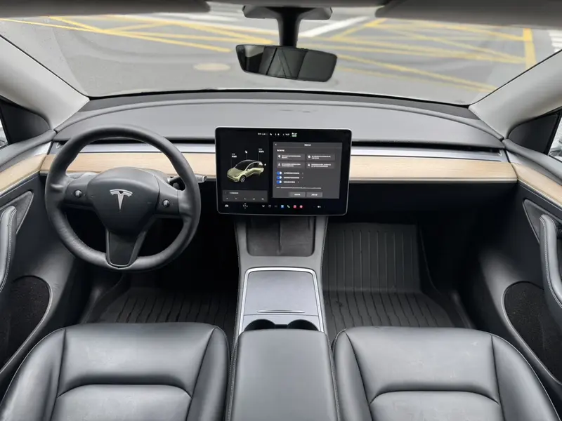 Tesla Model Y 3 D 3/3 D 7 — фото 6
