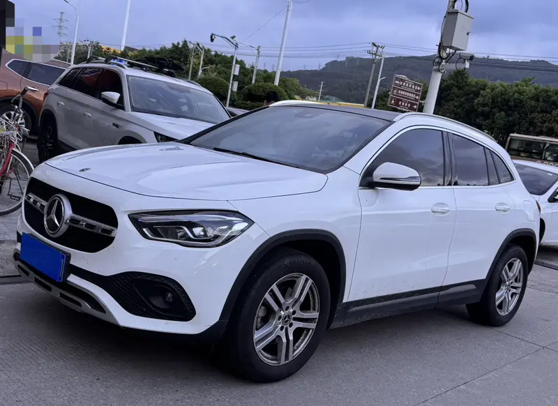 Mercedes-Benz GLA — фото 1