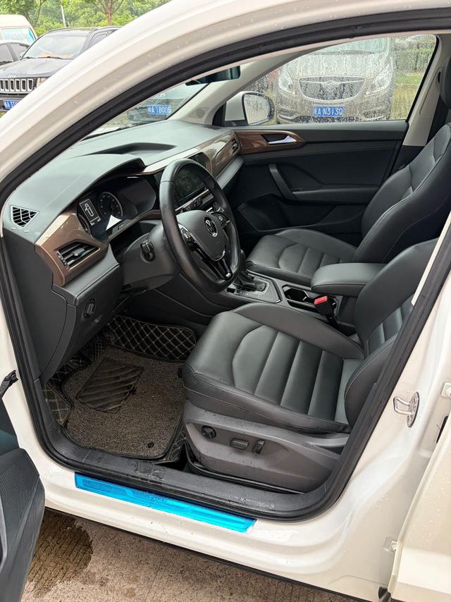 Volkswagen Tuyue id 4392173 из Китая 10