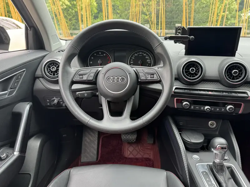 Audi Q2L 35TFSI стиль-динамик — фото 13