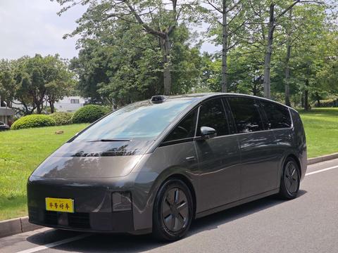 Li Auto MEGA
