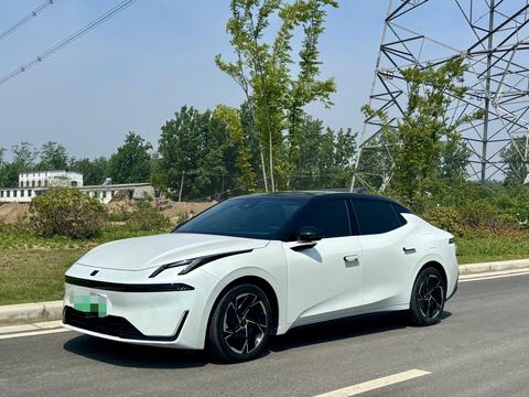 Lynk & Co 07 EM-P
