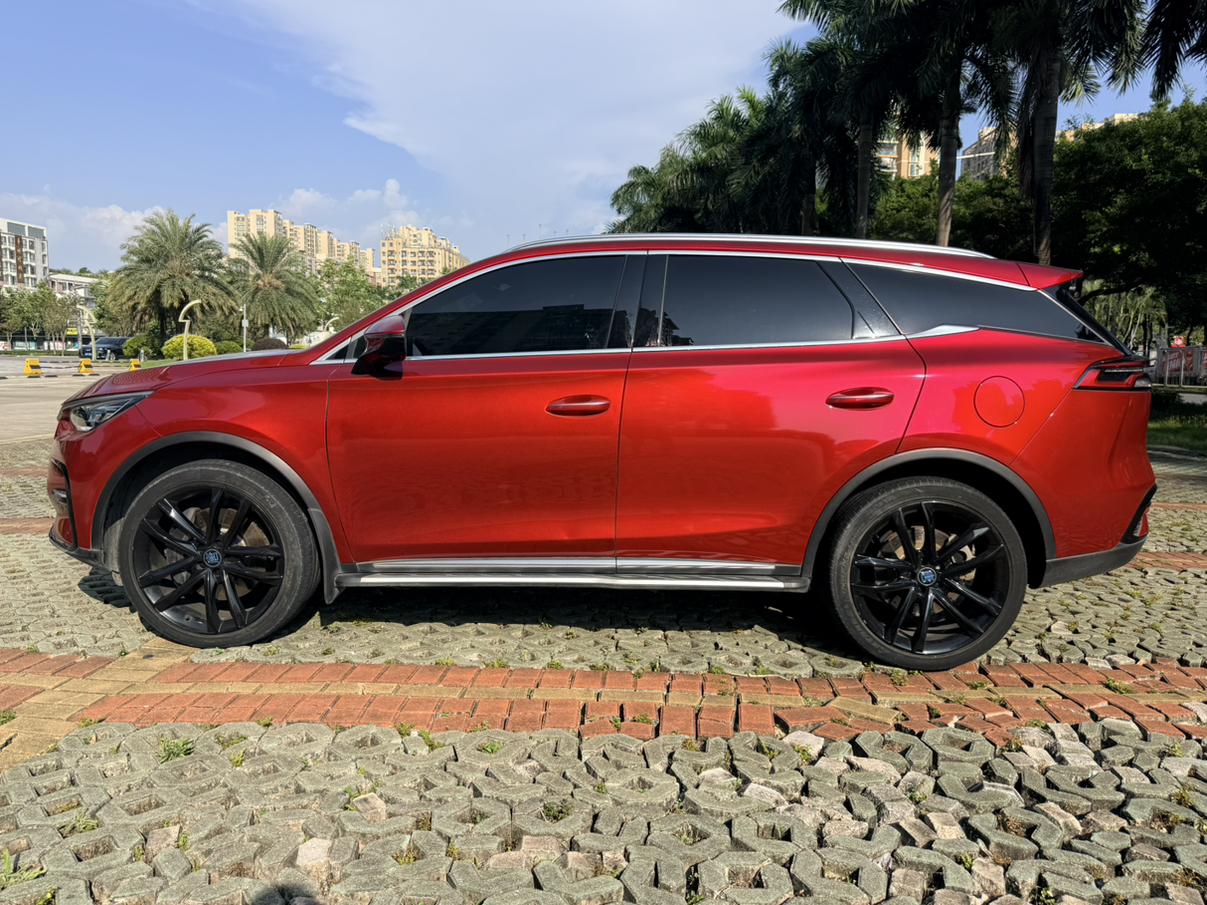 BYD Tang DM: фотография 9 из 19