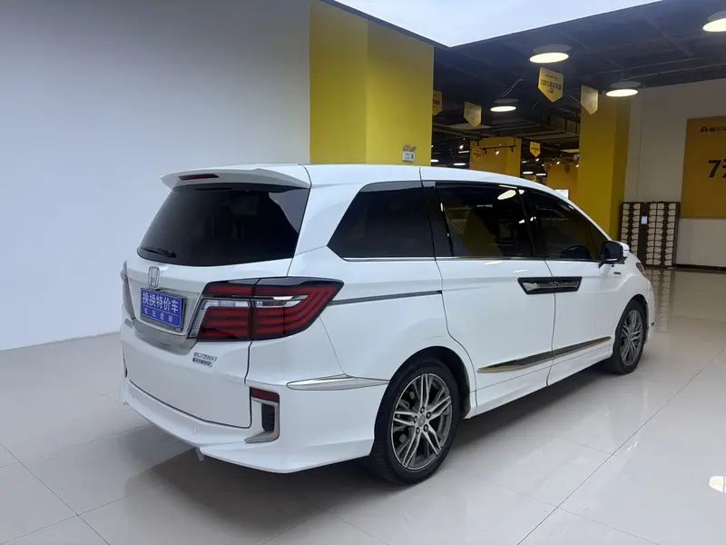 Honda Elysion 2.0L · люкс — фото 5