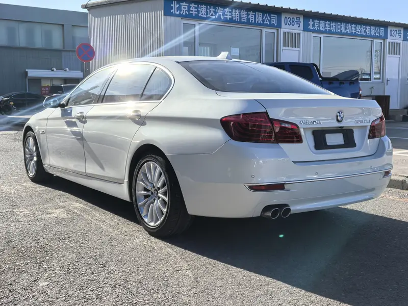 BMW 5 Series — фото 4