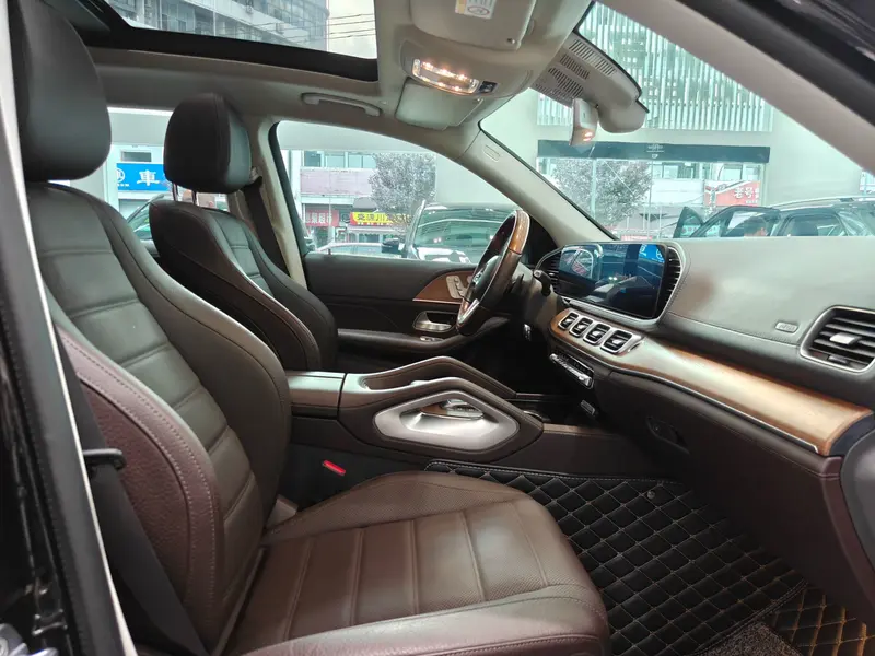 Mercedes-Benz GLS — фото 12