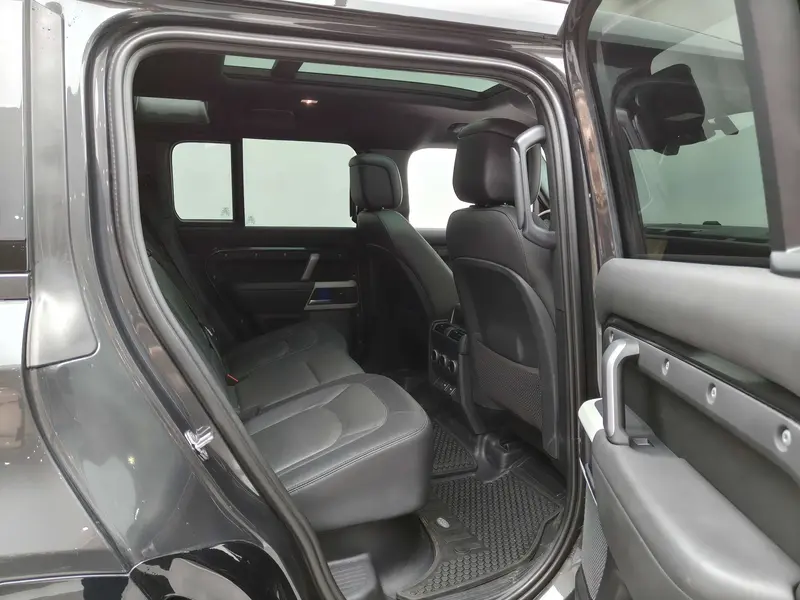 Land Rover Defender — фото 10