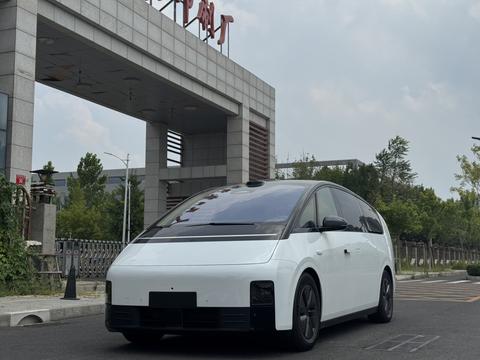 Li Auto MEGA