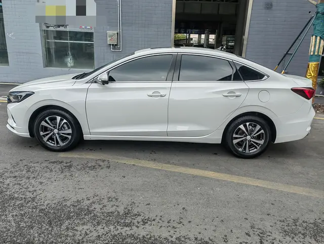 Changan Eado — фото 4