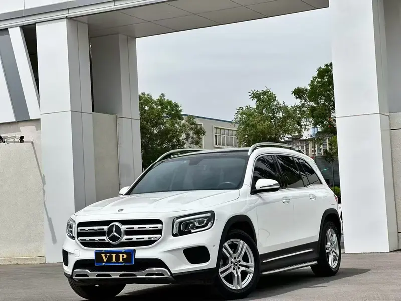 Mercedes-Benz GLB — фото 1
