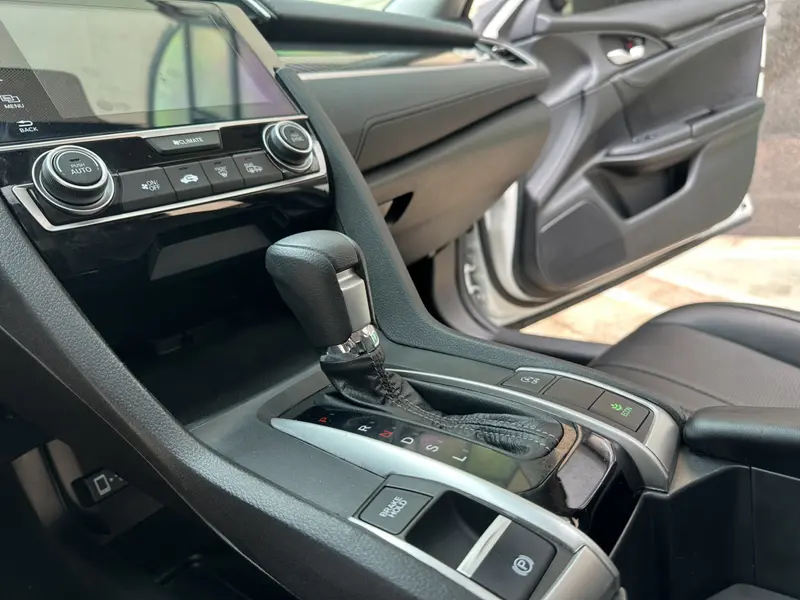 Honda Civic — фото 11