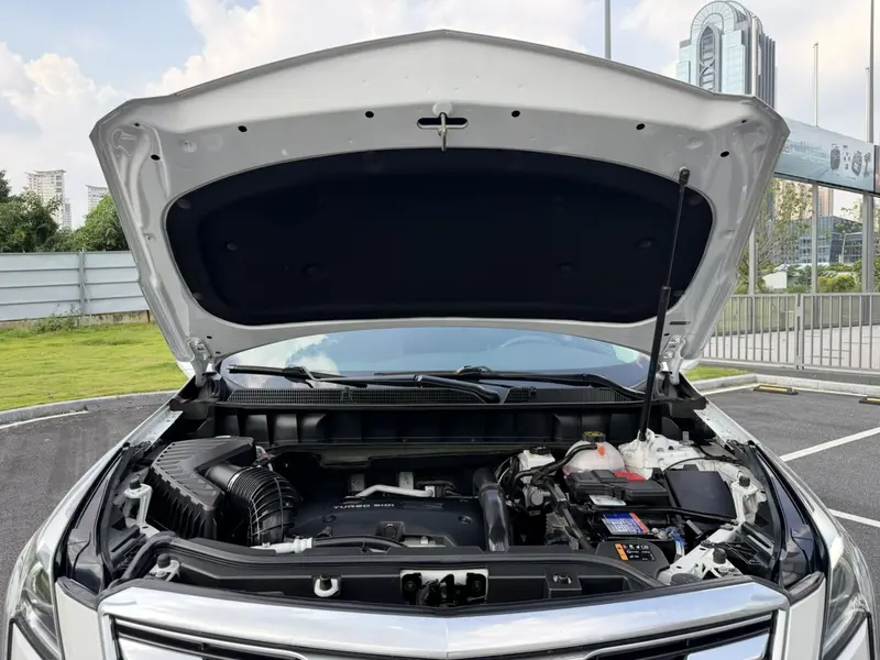 Cadillac XT5 — фото 9