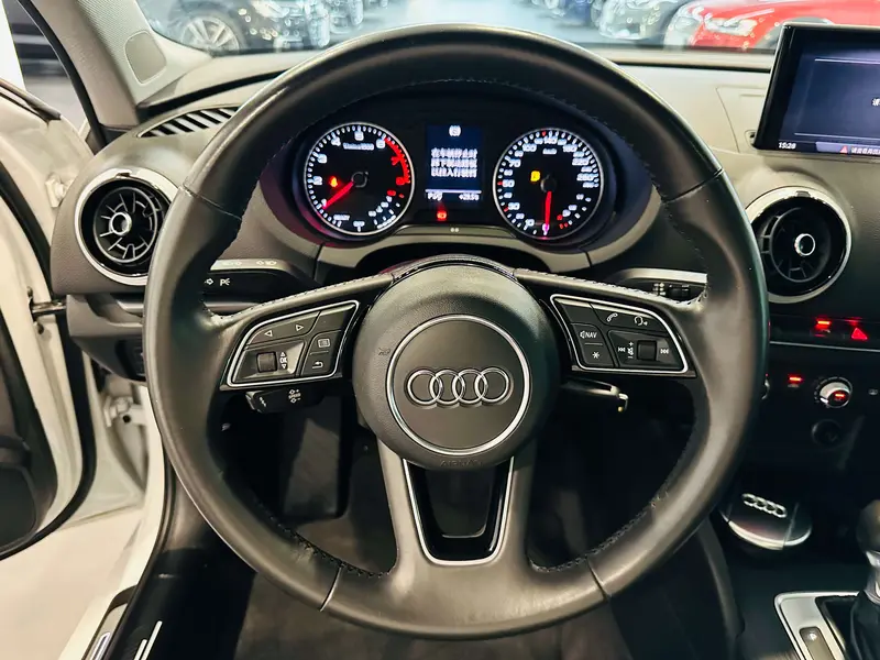 Audi A3 — фото 11