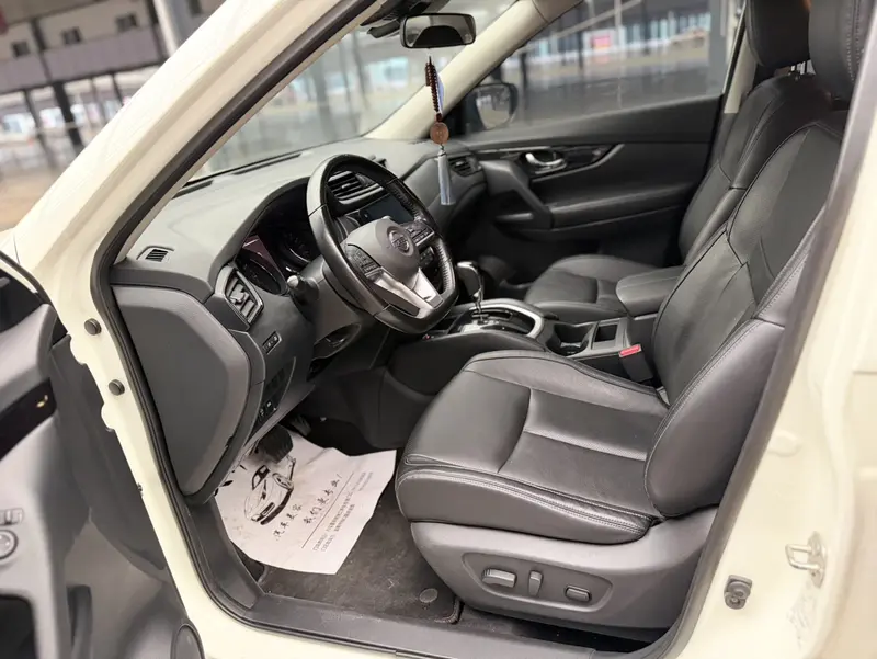 Nissan X-Trail — фото 9
