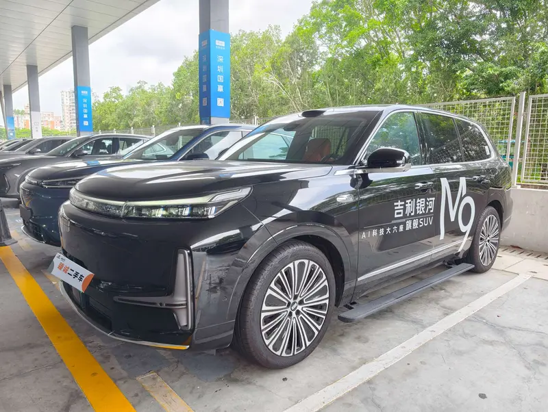 Geely Galaxy M9 — фото 1
