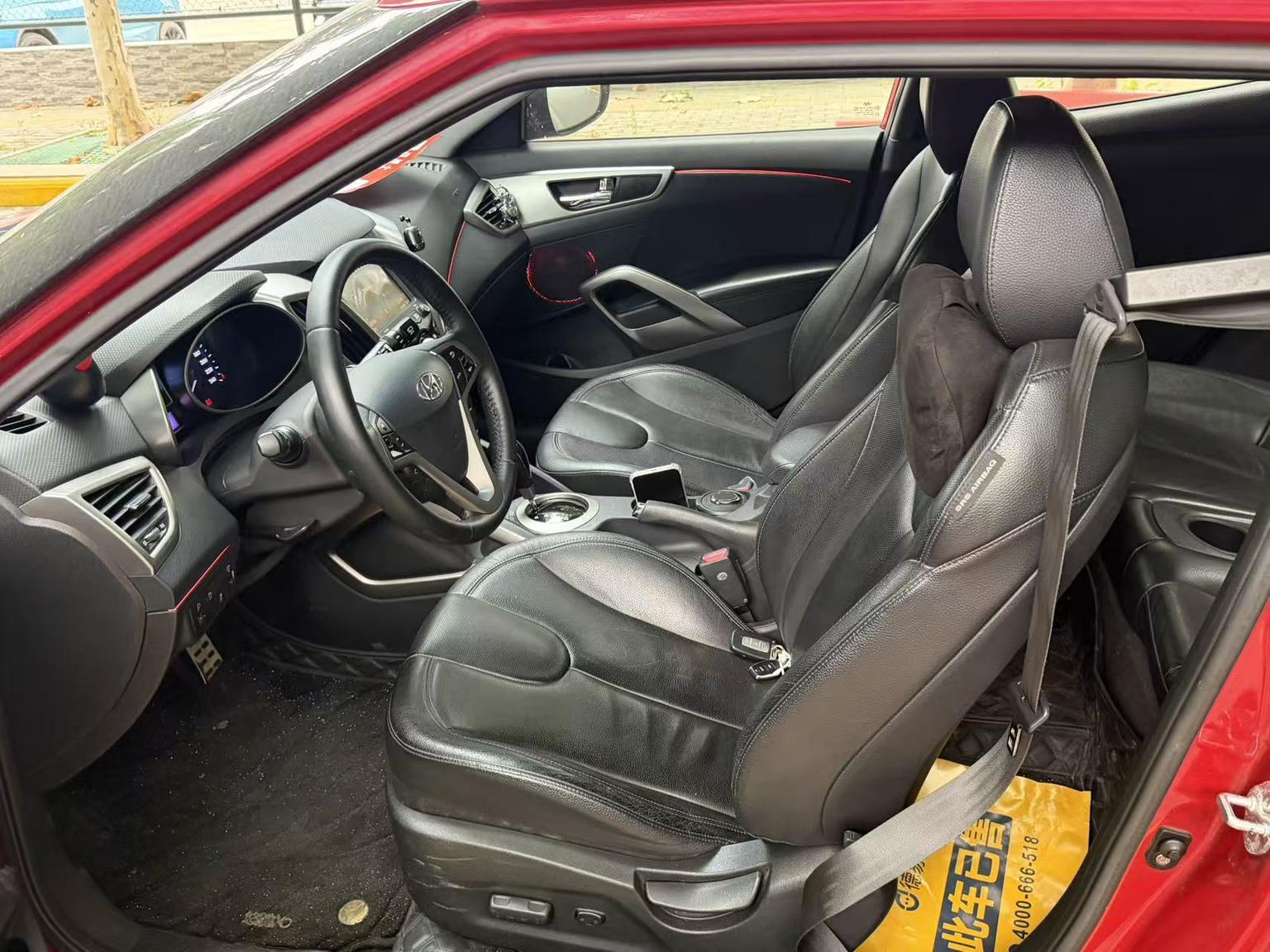 Hyundai Veloster 2011 1.6L AT Premium