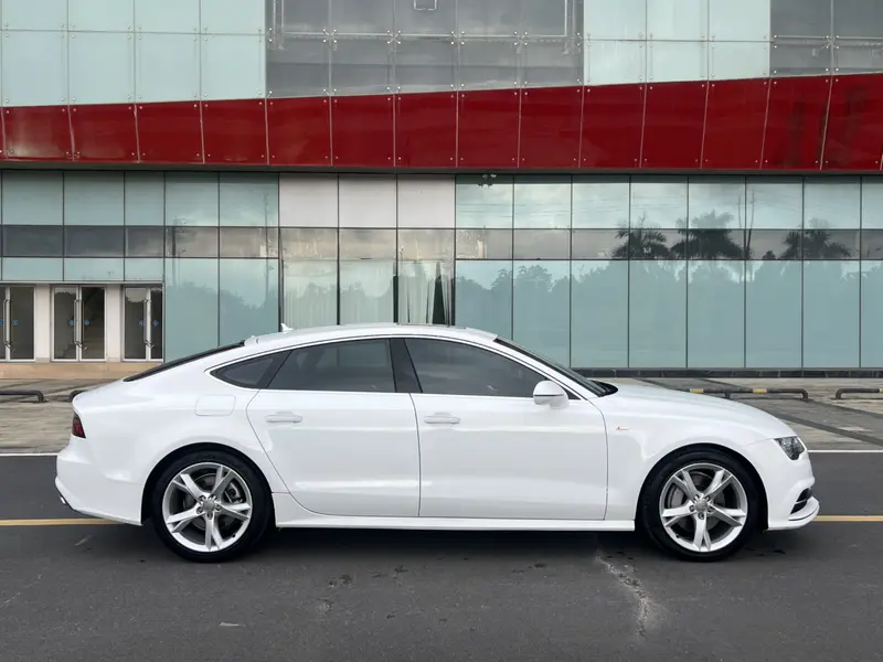 Audi A7 — фото 7