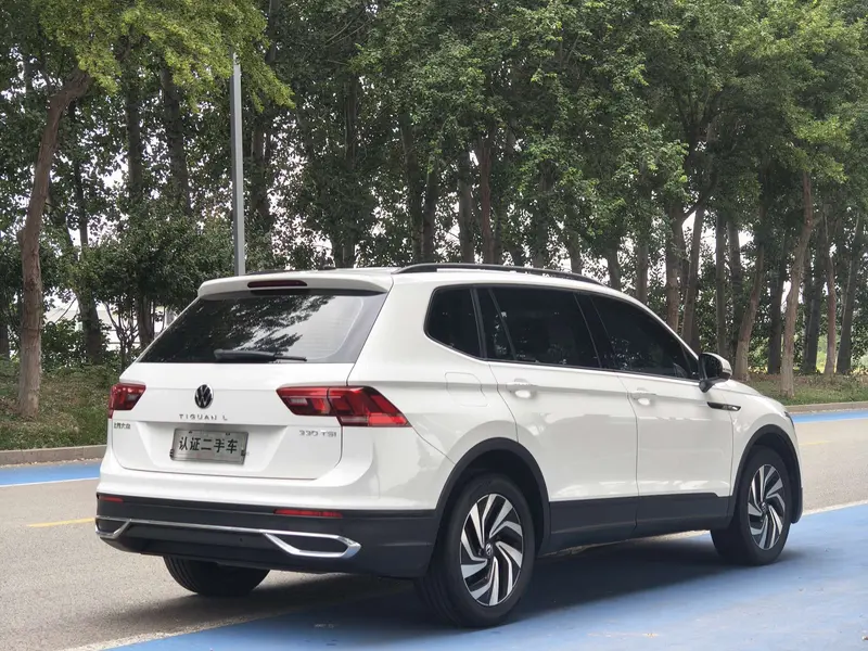Volkswagen Tiguan L — фото 7