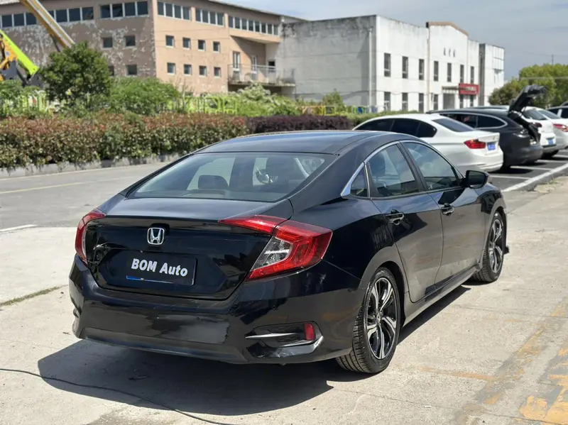 Honda Civic — фото 6