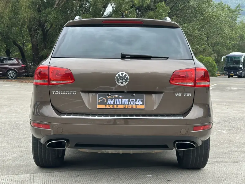 Volkswagen Touareg 3.0 TSI Luxury — фото 6