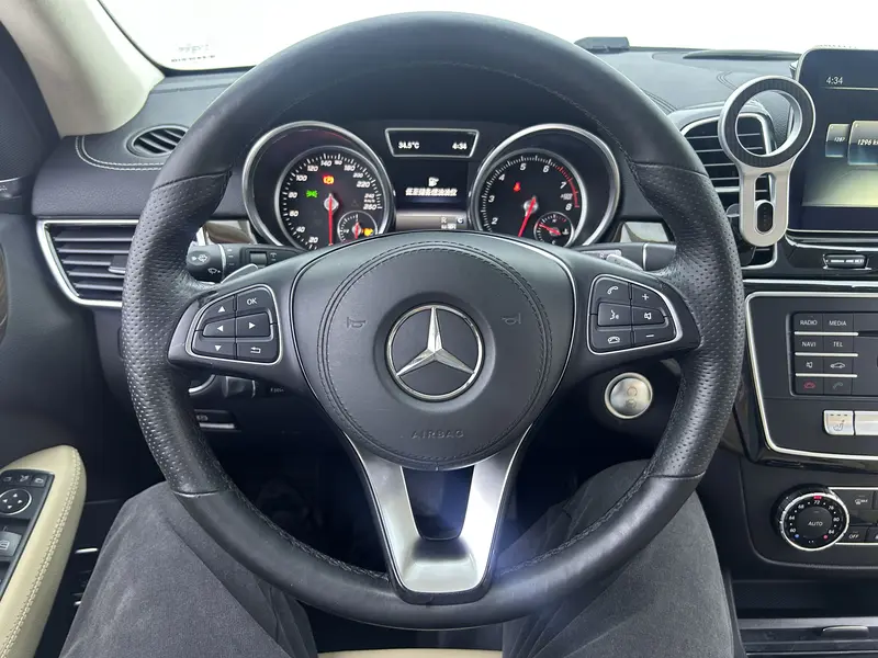 Mercedes-Benz GLS — фото 13