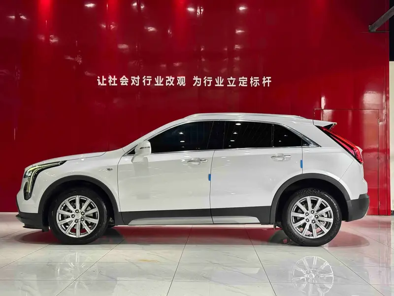 Cadillac XT4 — фото 3
