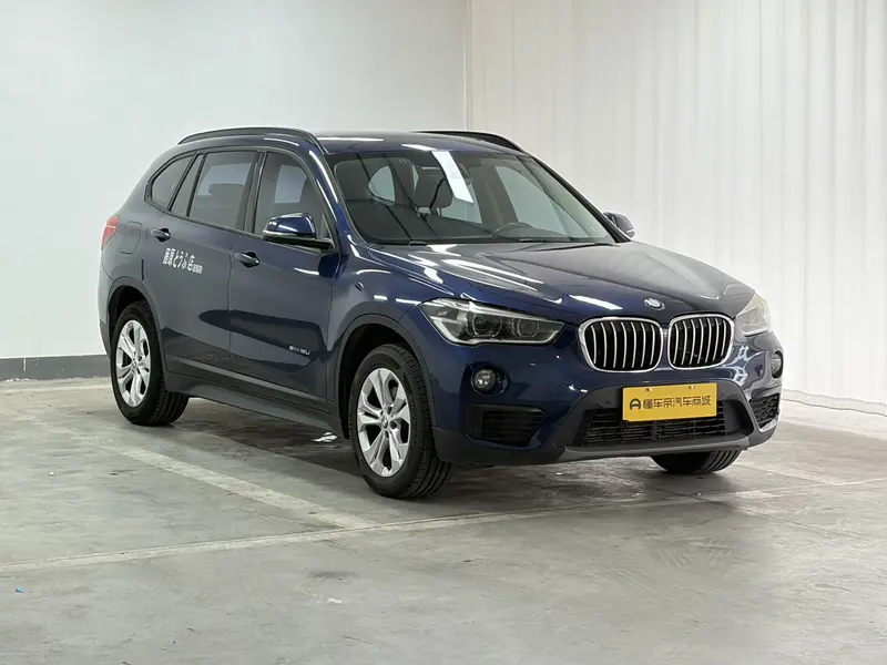 BMW X1 sDrive18Li премиум — фото 3