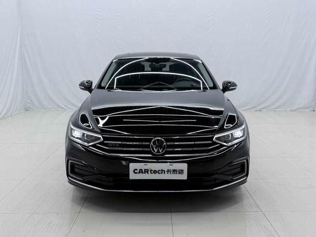 Volkswagen Magotan PHEV id 4387577 из Китая 10