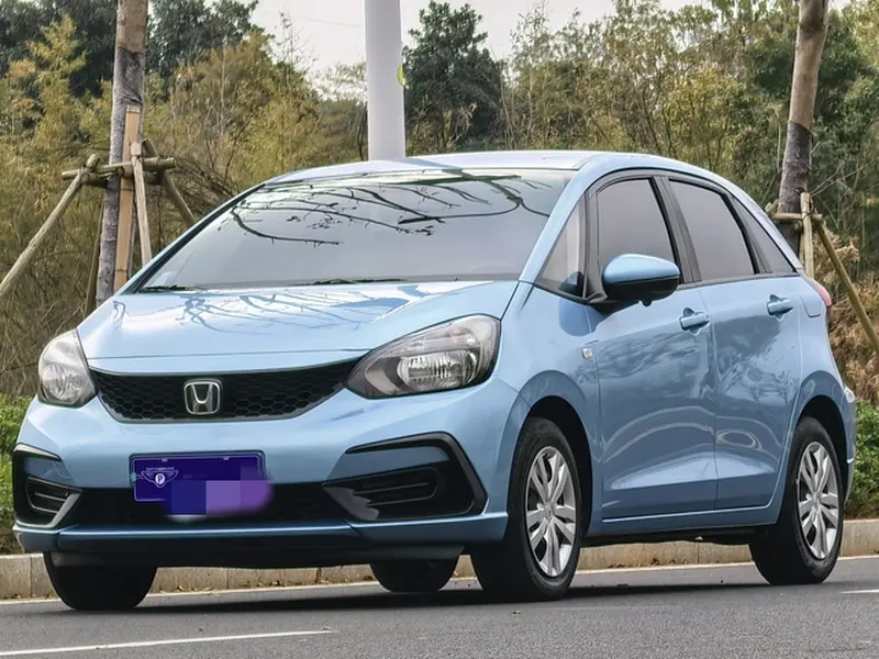 Honda Fit — фото 1