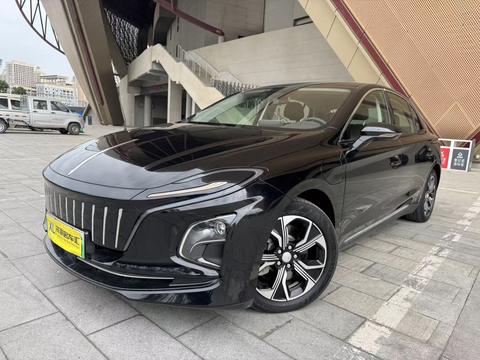 Hongqi E-QM5