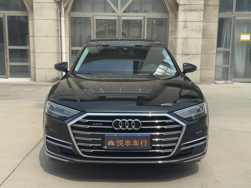 Audi A8 A8L 50 TFSI quattro комфорт — фото 2
