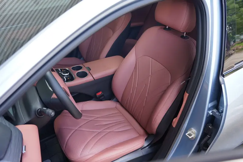 Geely Galaxy L6 — фото 13