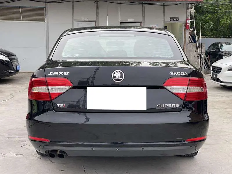 Skoda Superb — фото 6