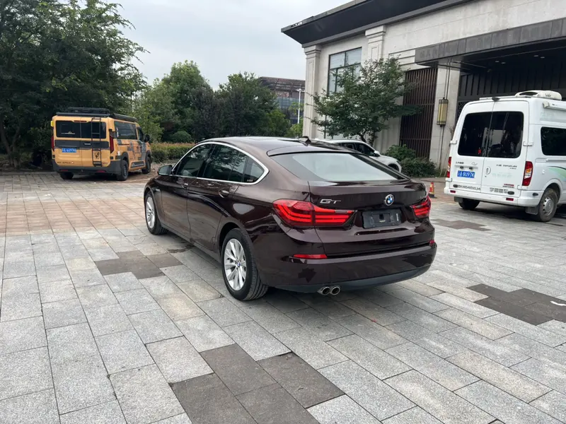 BMW 5 GT 528i — фото 5