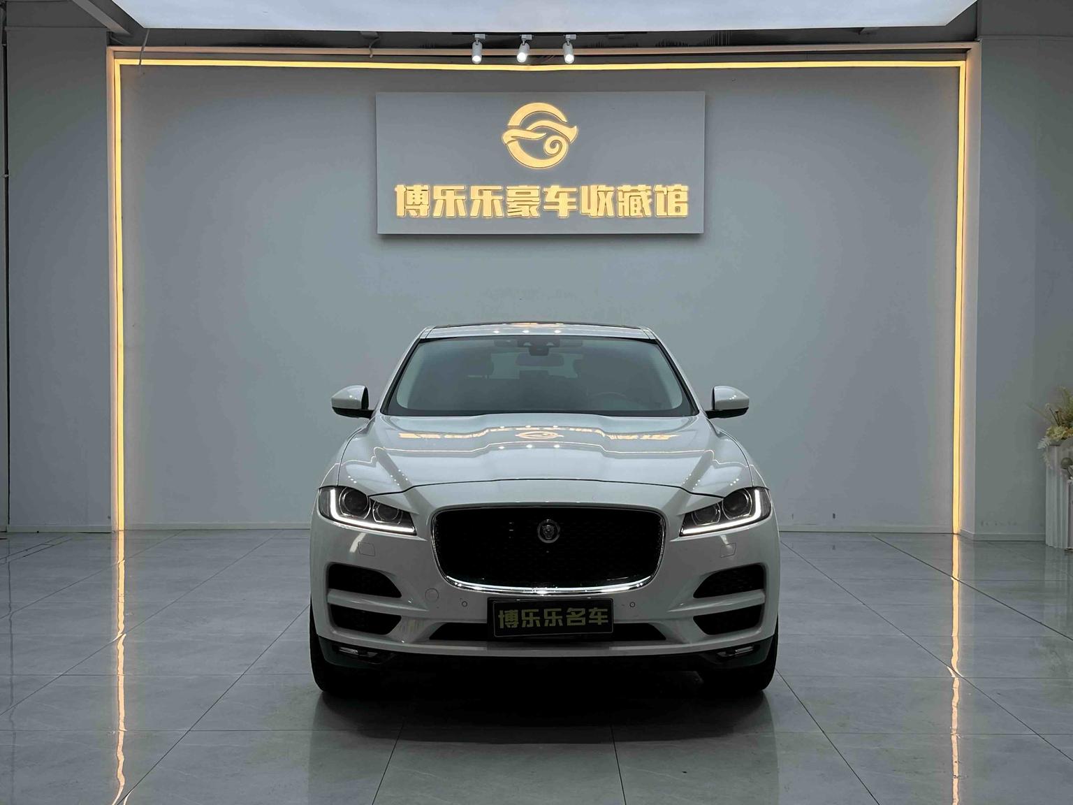 Jaguar F-Pace — фотографии объявления, Фото 3