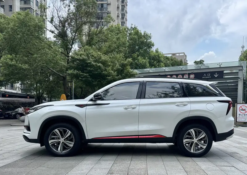 Changan CS75 Plus — фото 4
