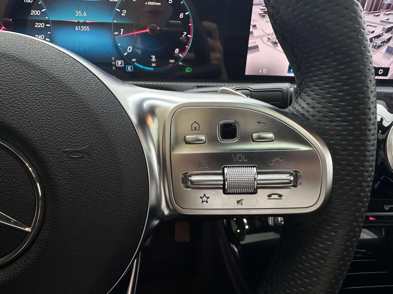 Mercedes-Benz A-Class: фотография 26 из 32