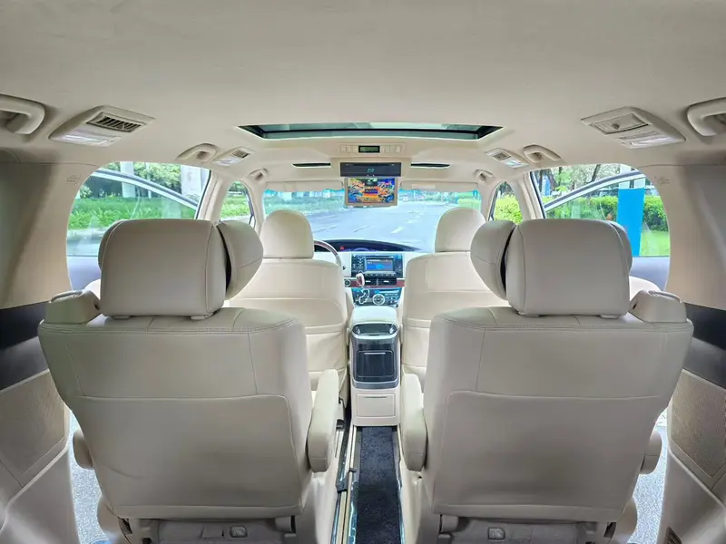 Toyota Previa — фото 10